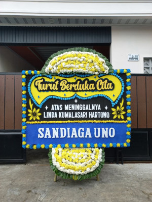 Papan Bunga Duka di Senduro